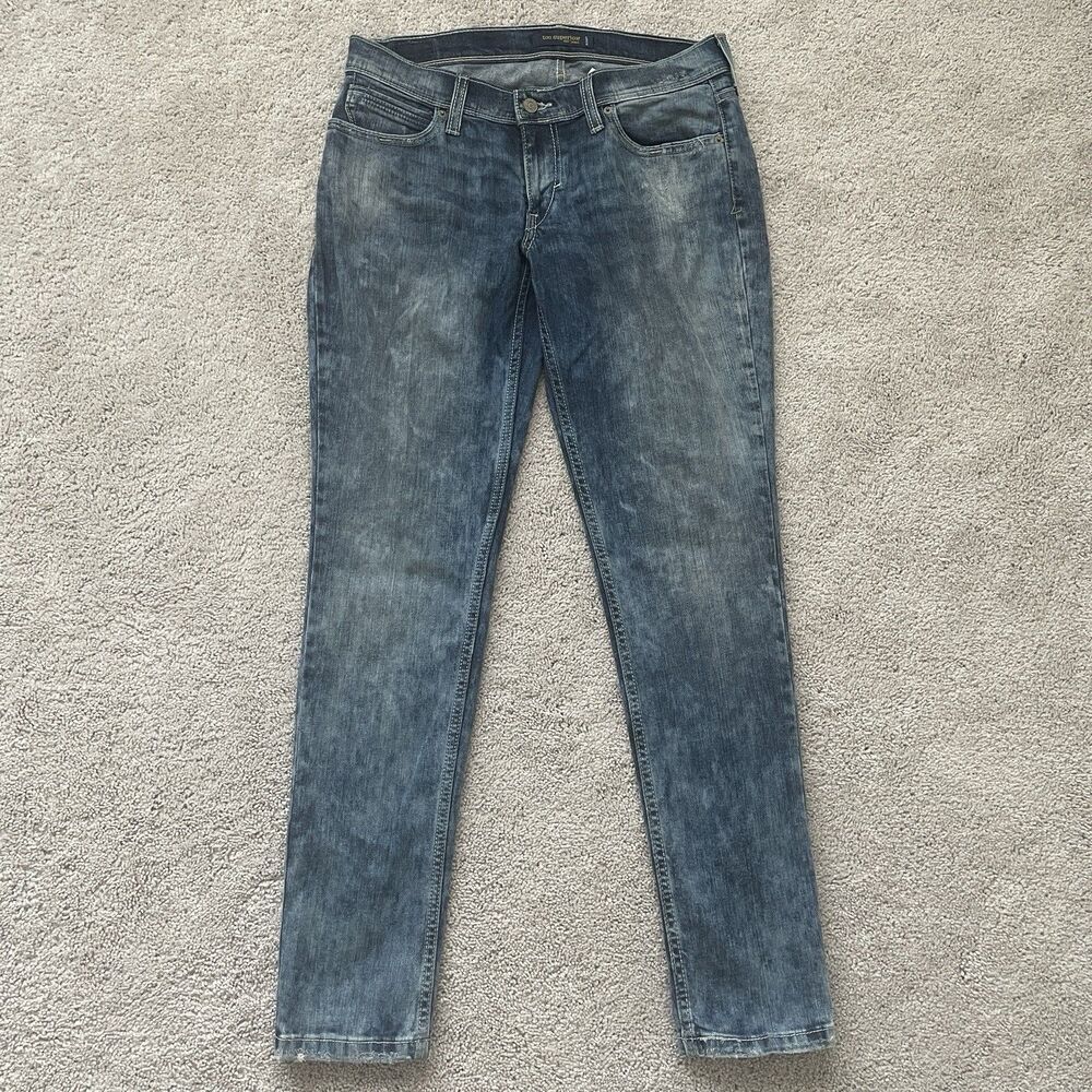 Levi 524 Women's Size 9M Too Superlow Skinny Medium Wash Blue Denim Jeans